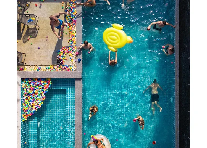 Ebs Hostel Phuket